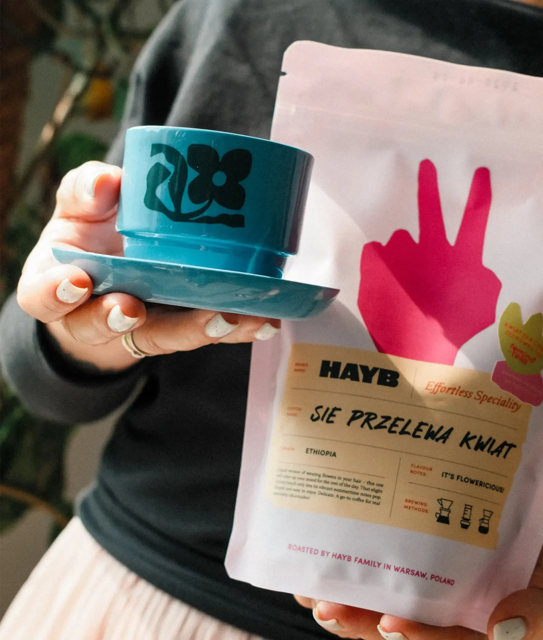 Kwiatki dla Feminoteki – czarka 140 ml + Kwiat